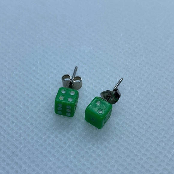 Handmade Dice Earrings - Picture 6 of 6